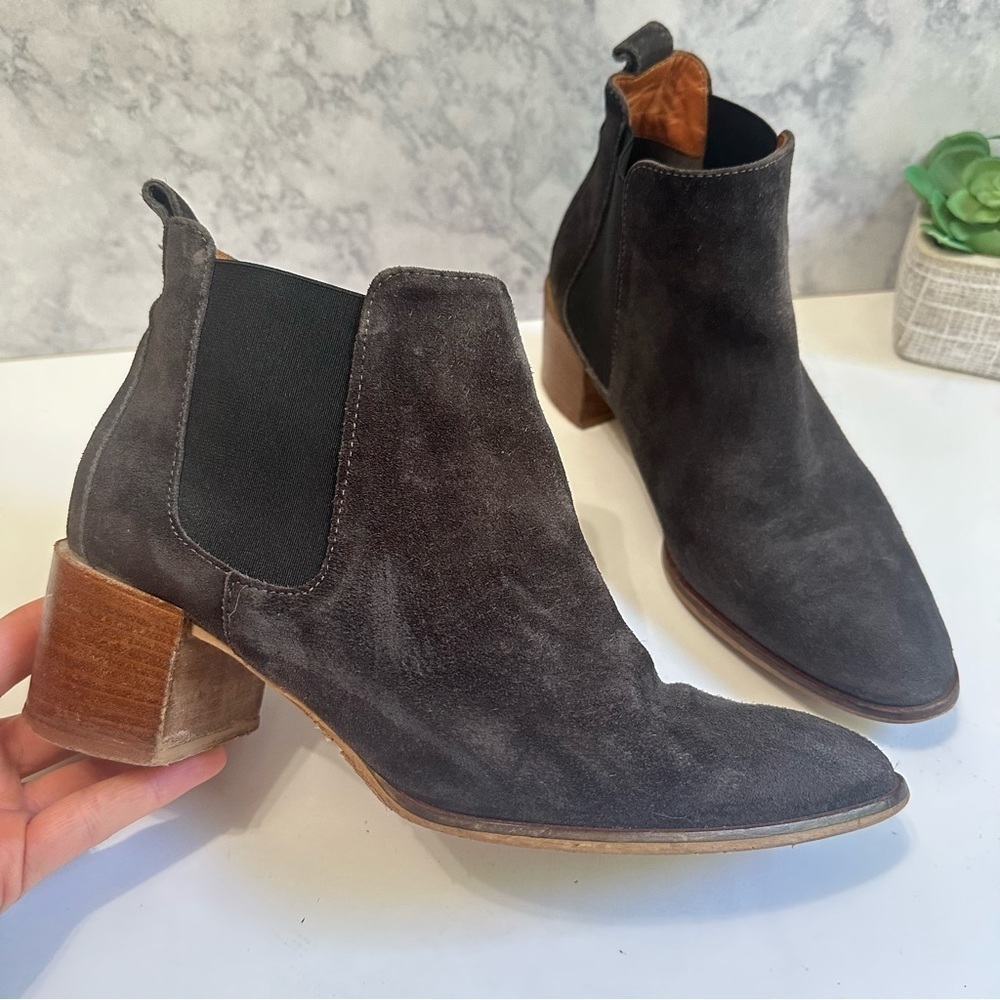 Everlane gray graphite suede leather heeled booties ankle chunky Chelsea boots